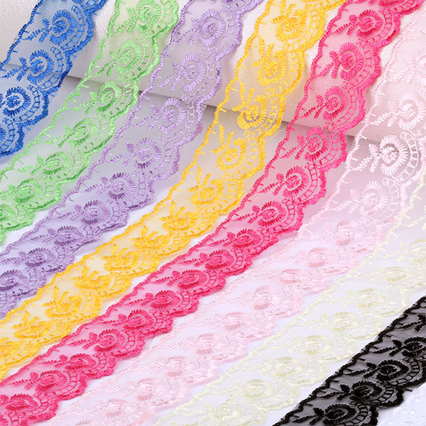 कपड्यांसाठी फॅक्टरी किंमत चीन विनामूल्य नमुना सजावटीच्या रंगीत पॉली लेस ट्रिम