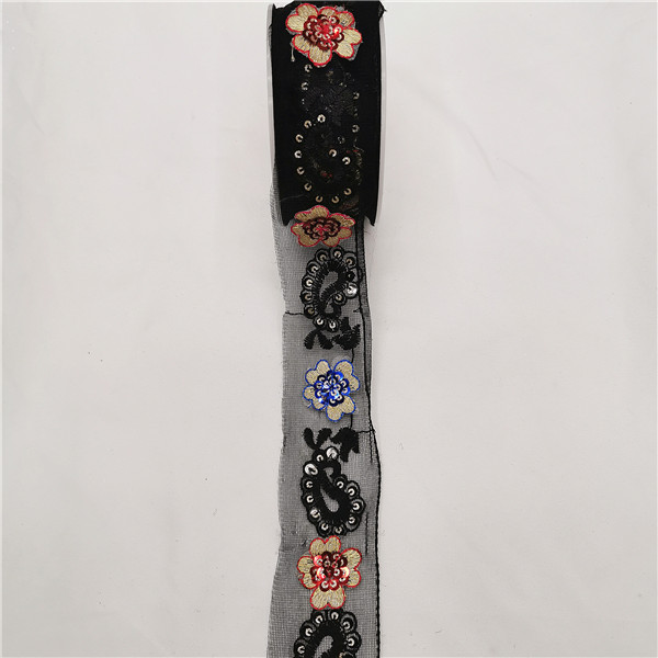 2019 Висококачествени китайски еластични дантелени панделки Декоративна дантелена облицовка с кухи цветя за бельо за рокли