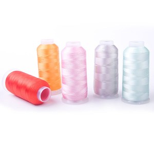 Pasokan langsung pabrik 150D / 2 100% Viscose Rayon Embroidery Thread