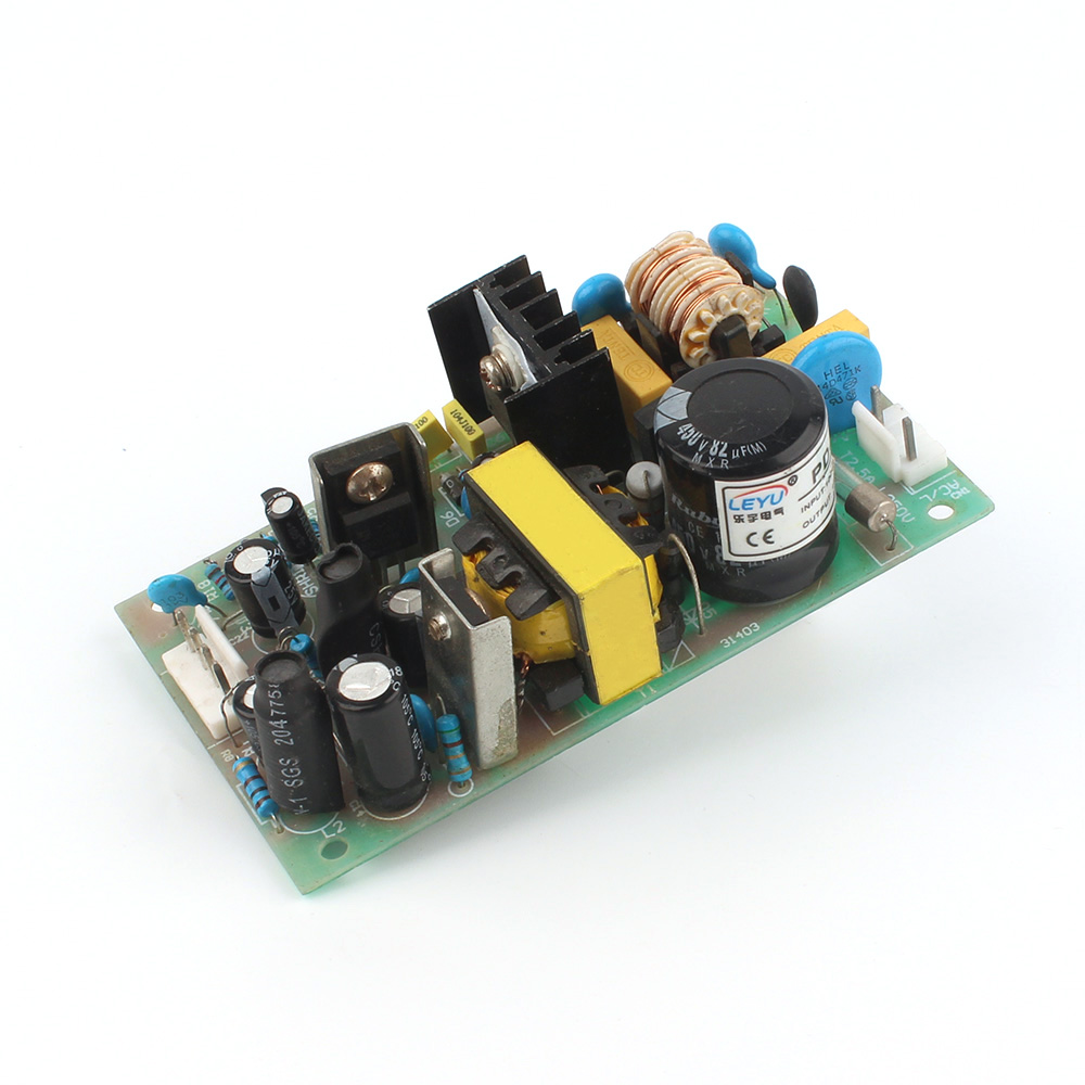 Flyback transformer switching power supply