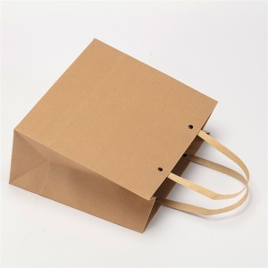 Flat Rope Handhold With Rivets Brown Art Bag