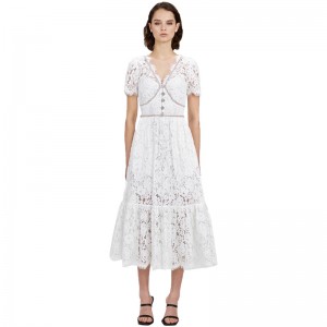 Laisvalaikio moteriška balta nėriniuota „midi“ suknelė – „Bianca“ suknelė