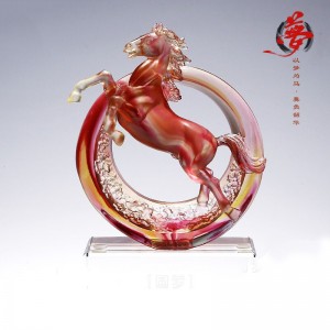 Kuda impian yang disesuaikan dari zodiak Cina