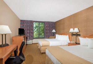 Ramada Wyndham hotel bedroom set