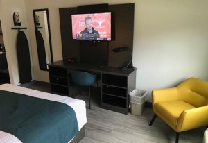 Motel 6 bedroom furniture set
