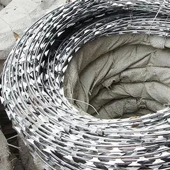Chinese Factory Hot Dipped Galvanized Razor Barbed Wire Coil Security Fencing