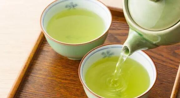 Vad är soppfärgen på grönt te av god kvalitet?