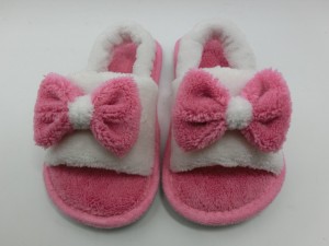 Dievčenské fuzzy kožušinové papuče Open Toe House Home Slip On Mäkký plyš Fluffy Slides Detské vnútorné vonkajšie teplé papuče so zadným popruhom