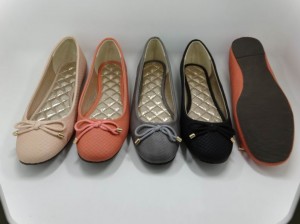 Կանացի աղջիկների մումիա և դուստրերի ընտանեկան հարթ կոշիկներ