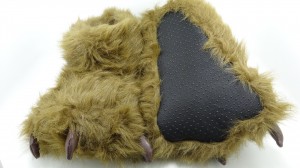 ရယ်စရာဖိနပ်များ Grizzly Bear Stuffed Animal Furry Claw Paw Slippers ကလေးနှင့်လူကြီးဝတ်စုံဖိနပ်