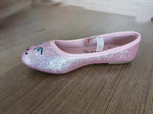 Këpucë të sheshta baleti për vajza