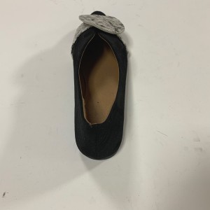 Moteriški plokščiapadžiai batai – Paprasti smailūs zomšiniai jaukūs, mieli, prisegami baleto batai