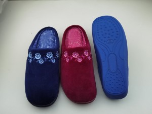Կանացի բամբակյա լվացվող տնային հողաթափեր ննջասենյակի համար նախատեսված կոշիկների վրա՝ փակ թաթերով, չսահող ռետինե ներբաններով
