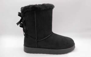 Mga Babaye nga Snow Boots