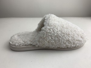 Këpucë të brendshme për femra për vajza