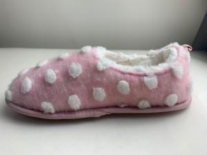 ကလေး 'မိန်းကလေး' ချစ်စရာ Hedgehog အပေါ်ပိတ် နောက်ကျောဖိနပ်