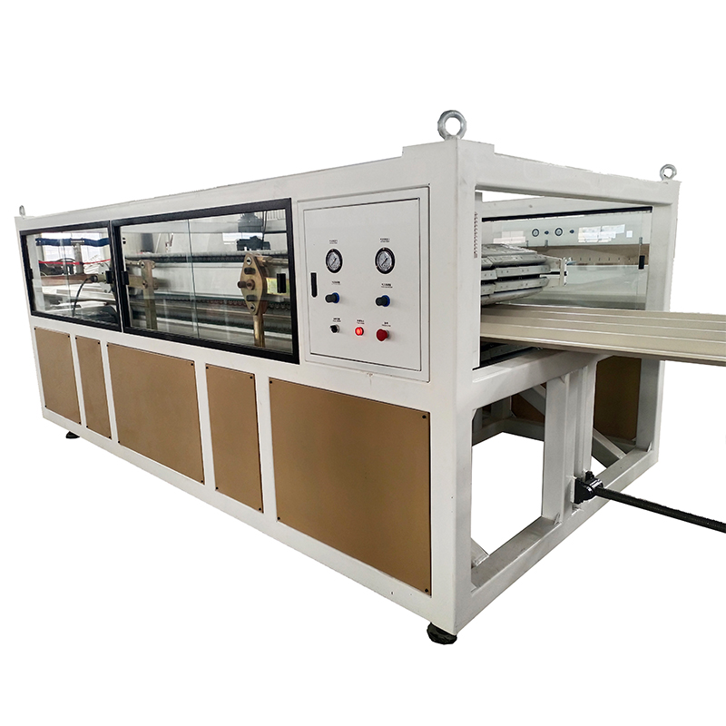 Intengo ephansi China Intengo Engcono Kakhulu ye-PVC Skinning Foam Board Machine Manufacturing Machine