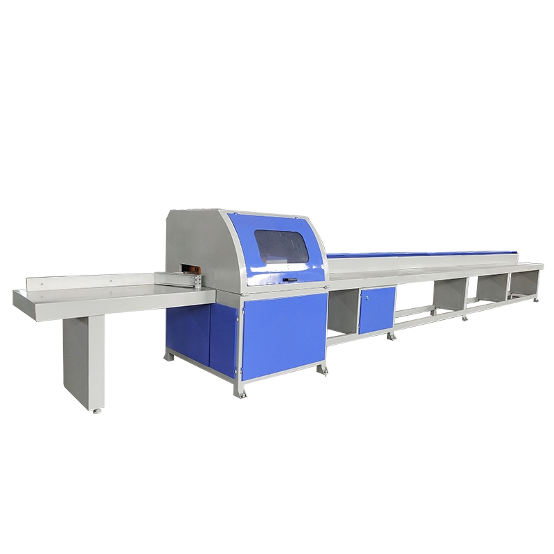 CNC träkapmaskin, automatisk träsåg