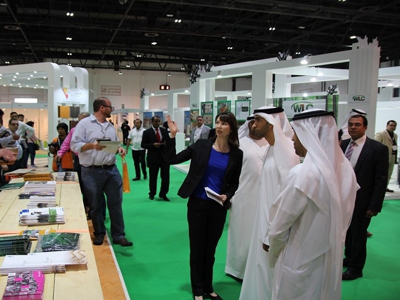Pastaba: jūs ketinate dalyvauti medžio apdirbimo parodoje Dubajaus Pasaulio prekybos centre