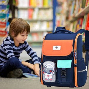 Poiste lasteaia õpilane astronauti seljakott seljakott