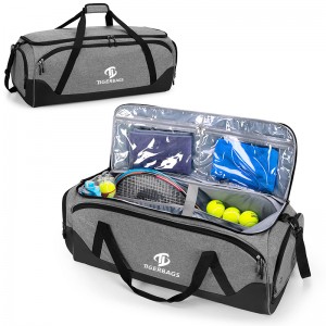 Чантата за тенис ракети може да бъде с голям капацитет с независимо вентилирано отделение за обувки