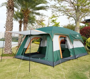 Das Camping-Familienhüttenzelt im Freien kann individuell angepasst werden