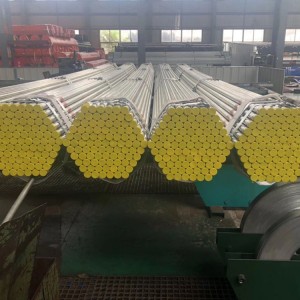 vervaardigers China warm gedompelde gegalvaniseerde ronde staalpyp vir konstruksie boumateriaal
