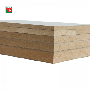 Gamyklinė didmeninė prekyba 1220*2440mm 18mm paprastos MDF medienos plaušų plokštės baldams