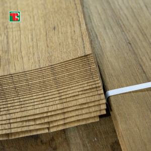 0.15mm-0.5mm Quarter Cut Natural Myanmar Teak Wood Veneer bakeng sa Furniture Plywood