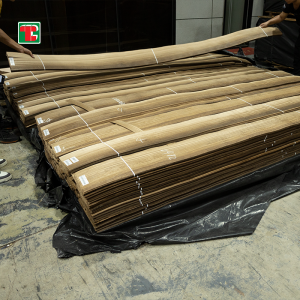 0,50 mm 0,45 mm údený eukalyptus 4/4 rezaná drevená dyha