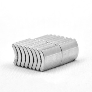 មេដែកឧស្សាហកម្មមាស បង្កើតមេដែក N52 អចិន្រ្តៃយ៍ Arc Tile Neodymium Magnet