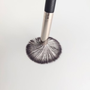 Kahoy nga Black Classic Professional Makeup Brushes