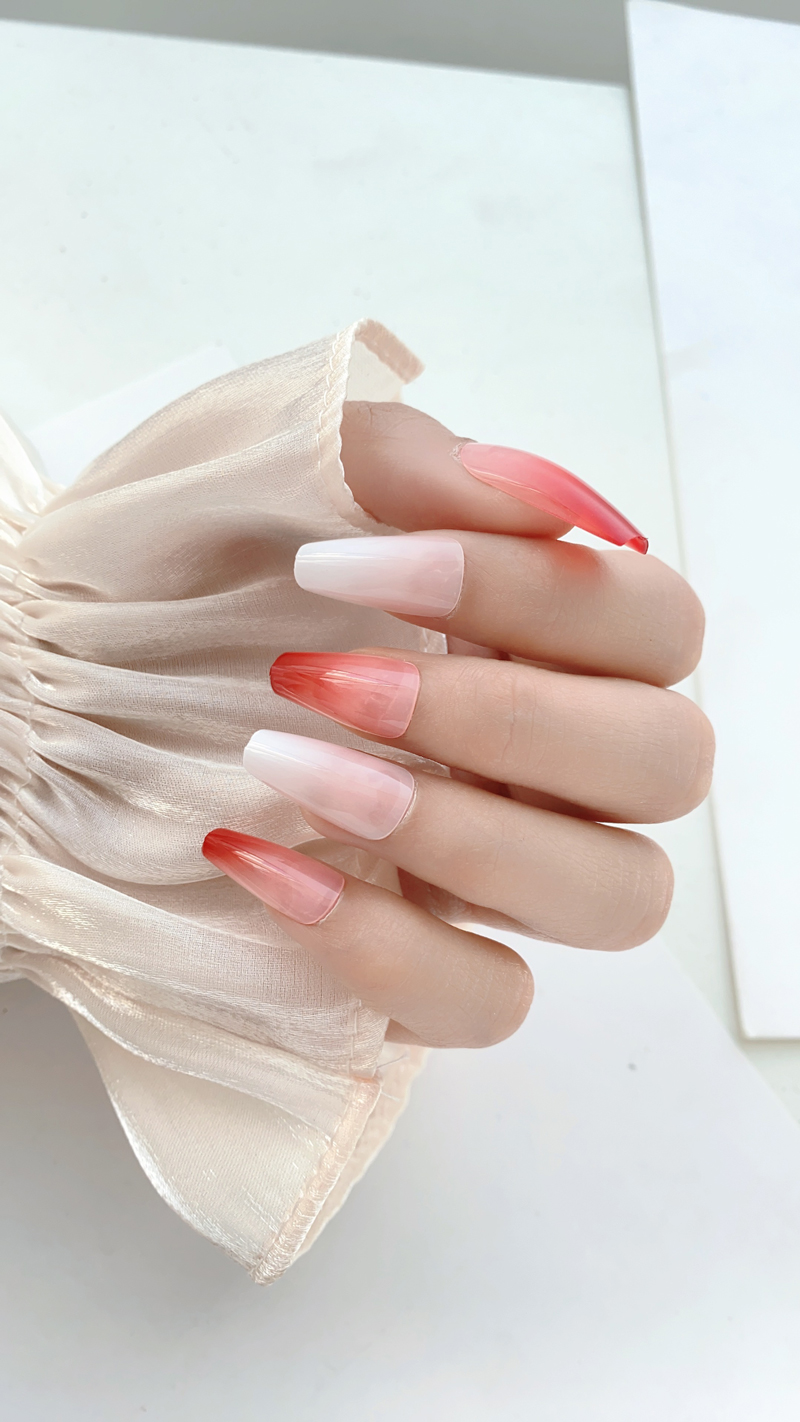 pěkný-nails-design-nails-2023