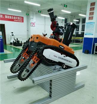 2-S RXR-MC80BD Αντιεκρηκτικό ρομπότ πυρόσβεσης και ανίχνευσης01