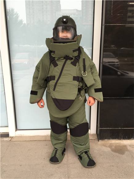 Eod Bomb Disposal Suit