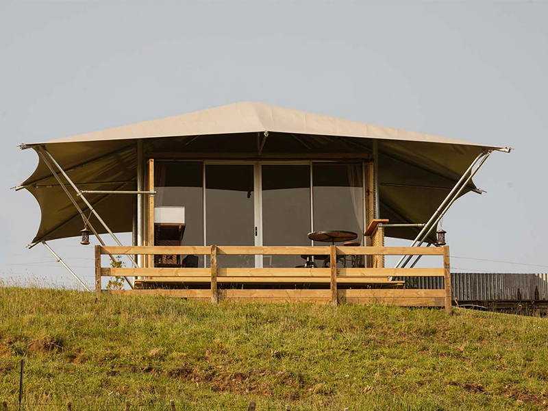 Луксузни хотелски шатор са затезном мембраном