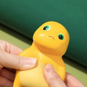 Търговия на едро с различни стилове на анимационни слепи играчки за облекчаване на стреса Персонализиран производител Китай Малки бавно отскачащи млечни дракони