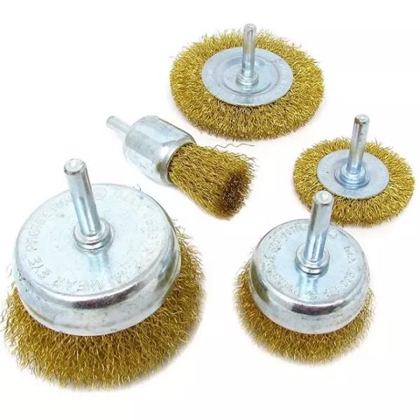 Kit di spazzole metalliche per ruote in ottone d'acciaio da 5 pezzi con spazzola metallica in acciaio rivestito in ottone con gambo da 6 mm