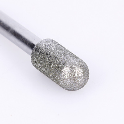 Deimantu padengtas montuojamas taškų rinkinys, skirtas raižyti