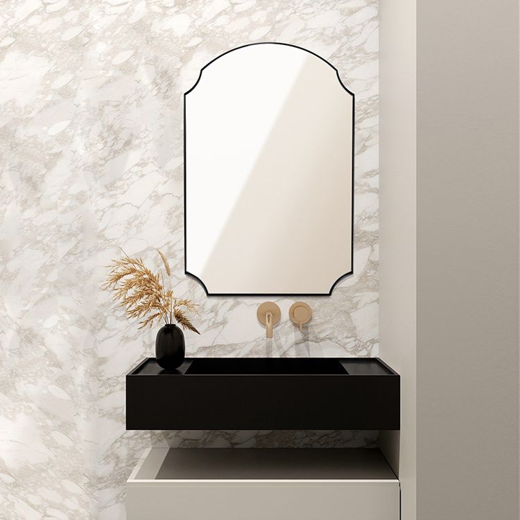Espelho com moldura de metal irregularmente arqueado Exportador de espelho decorativo de metal em formato especial
