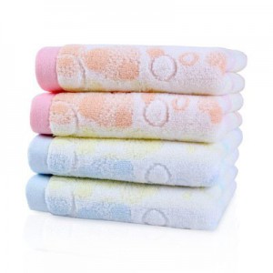 Macchina automatica per piegare e imballare asciugamani