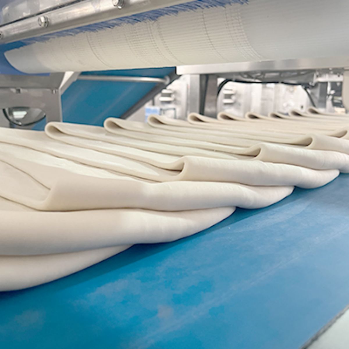 Производствена линия за обработка на тесто за пекарни