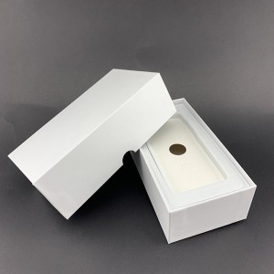 Shitet kuti e paketimit bosh Apple iPhone