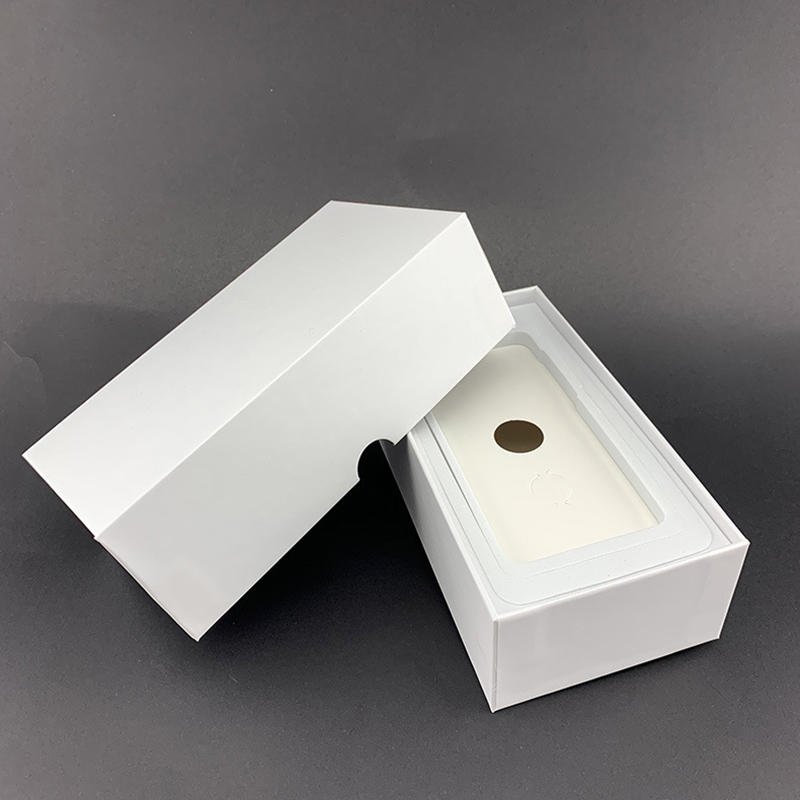 Празна опаковъчна кутия на Apple iPhone за продажба Представено изображение