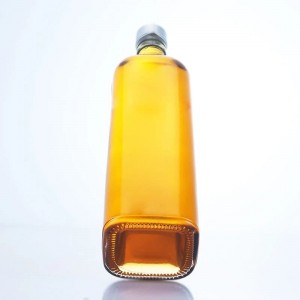 वोदका के लिए 0.75L वर्गाकार कांच की बोतल