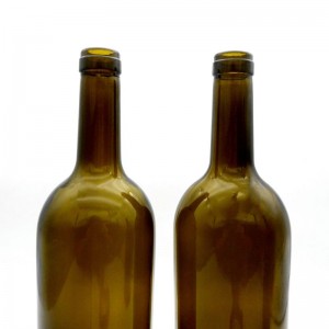 750 ml Čilės vyno butelis
