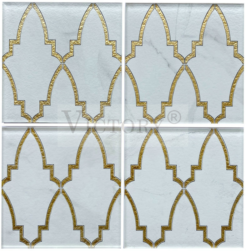Нови дизајни Домашен декор Модерна куќа Извонредни форми на цвеќе Стаклен мозаик Бела боја златен кристален мозаик за декорација на домот Цена на големо Carrara бело стакло мозаик плочки за ѕидови Избрана слика