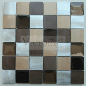 Mokhabiso oa Morao-rao o Motle oa Gray Bevel Glass Metal Mosaic Tile e Brown Strip Linear Glass Mix Aluminium Mosaic Pattern Kitchen Backsplash