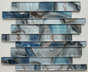 Мозаик ѕидни плочки од мозаик од морска школка од океанско сино стакло Фабрички фабрички ленти сино стаклен мозаик за декорација на ѕидови Висококвалитетен мозаик со кристална лента за кујнски плочки за бања