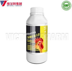 Хранителни добавки за домашни птици Течен витамин ADEB12 Медицински витамини Орален разтвор